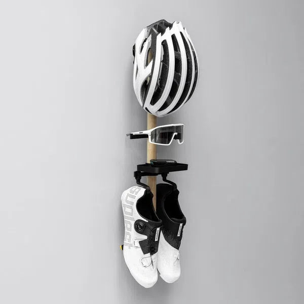 Tons Rack | B . Fietsschoenen + Fietsbril + Fietshelm + Tray